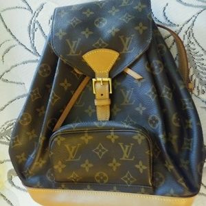 Louis Vitton backpack boys or girls 😄